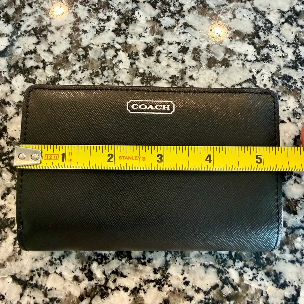 Coach Black Crossgrain Leather Medium Corner Zip Wallet